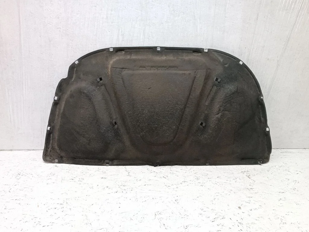 Mootorikapoti heli-/soojusisolatsioon – Audi A6 Allroad C6 (2006-2011)