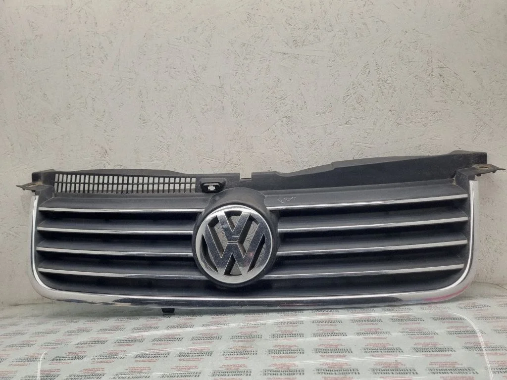 Front bumper upper radiator grill 3B0853651K