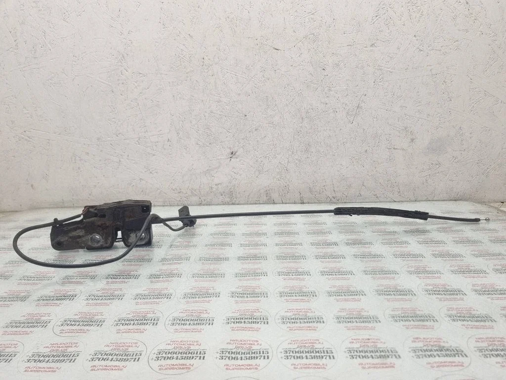 Engine bonnet/hood lock/catch 3C1823531