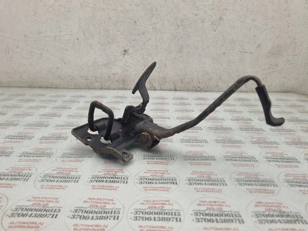 Engine bonnet/hood lock/latch loop/hook – Audi A4 S4 B6 8E 8H (2001-2005)