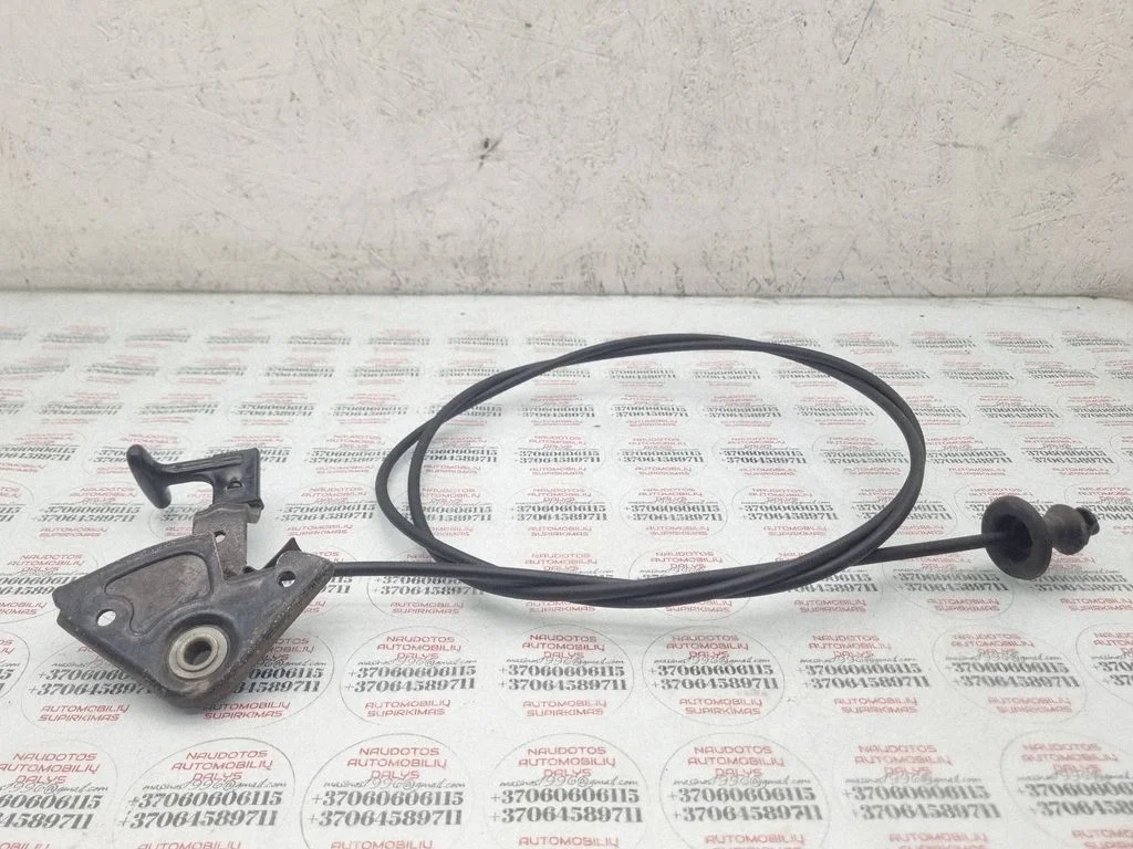 Motora pārsega slēdzenes atvēršanas trose 8D0823591A