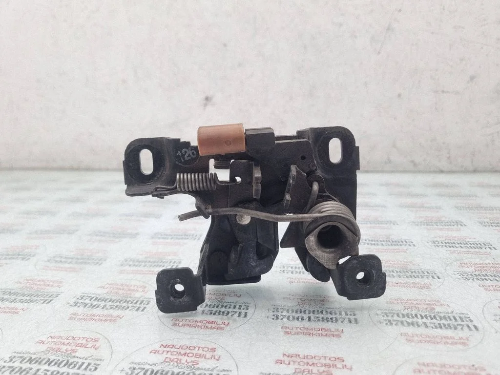 Mootorikapoti lukk 8L0823509K