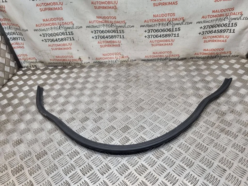 Engine compartment rubber 1K0823723B