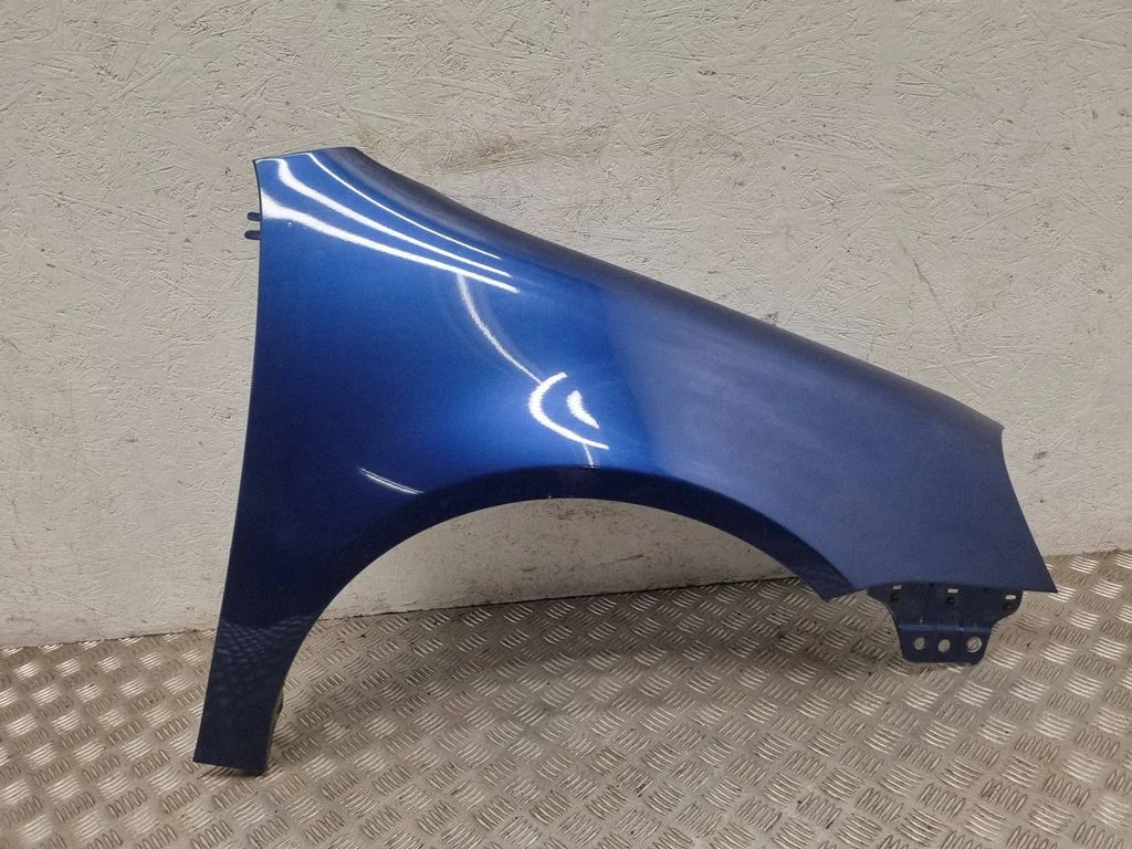 Fender – right