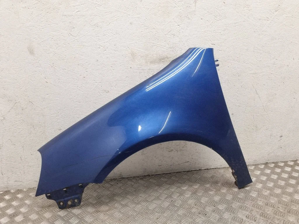 Fender – left
