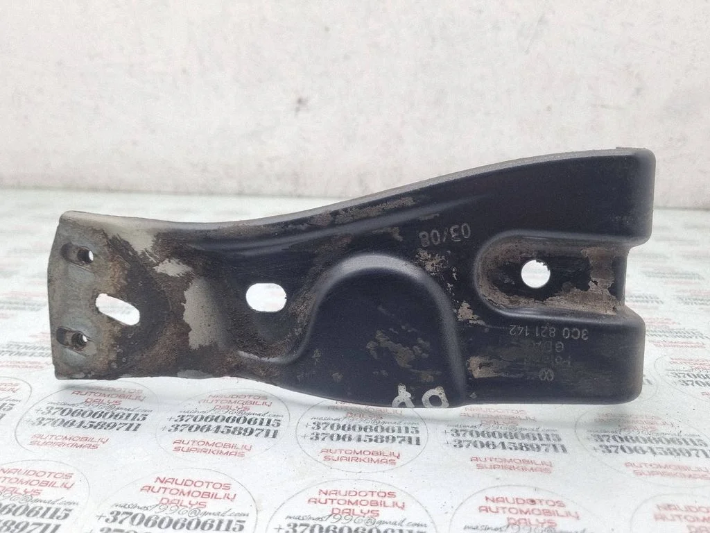 Fender mounting bracket 3C0821142