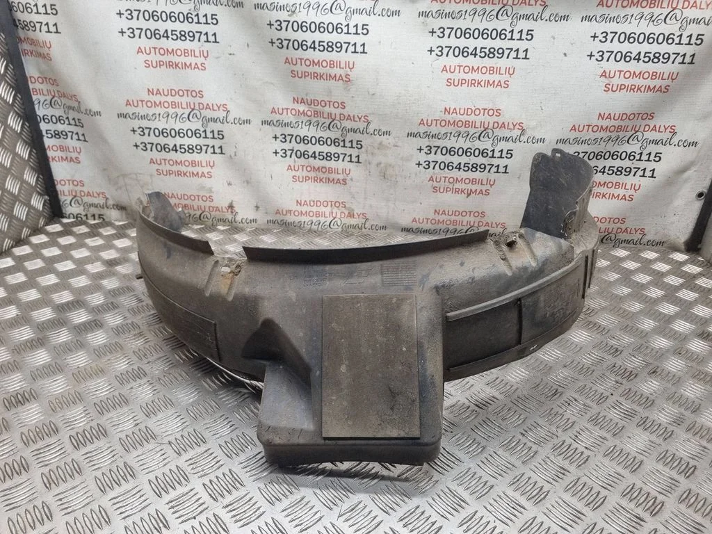 Esimene rattakoopa katteliist / porikaitse 7M3809957B