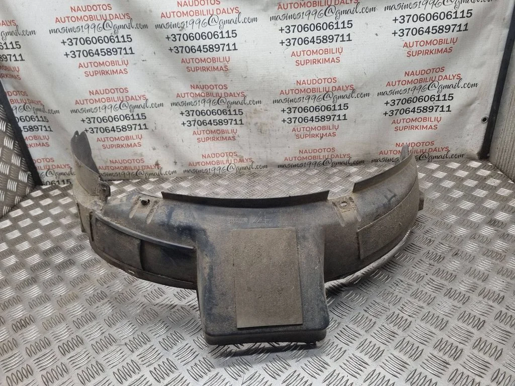 Esimene rattakoopa katteliist / porikaitse 7M3809958B