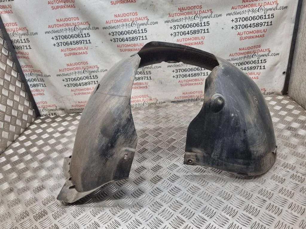 Front wheel arch liner splash guards 1K0805977B