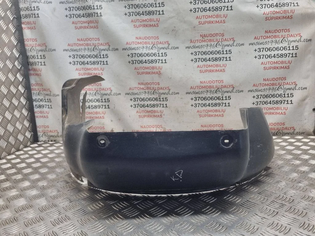 Esimene rattakoopa katteliist / porikaitse 8L0821171C