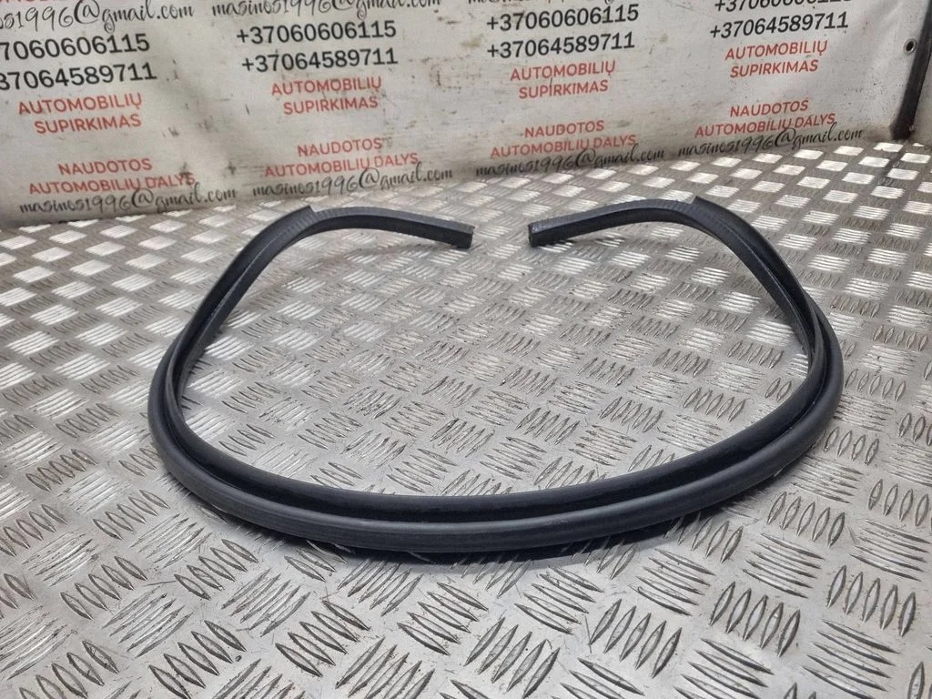 Mootoriruumi tihend 1T0823723C