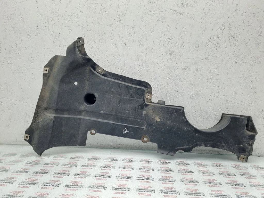 Mootori põhjakaitse 8Z0804840A