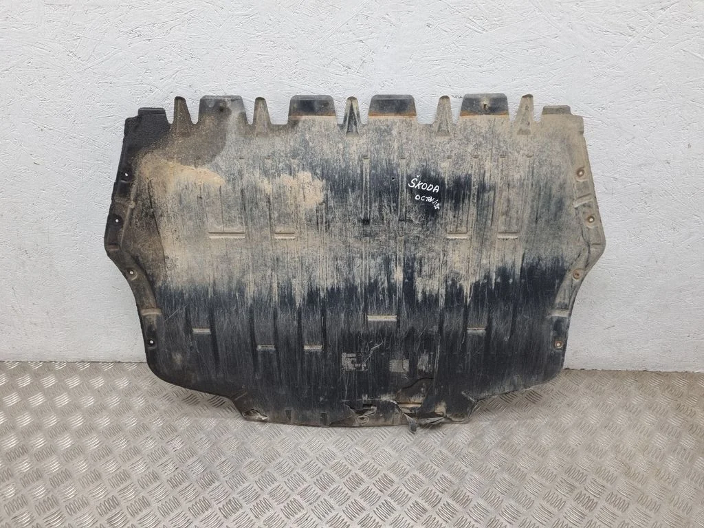 Engine splash shield/under tray – Skoda Octavia Mk2 (1Z) (2004-2013)