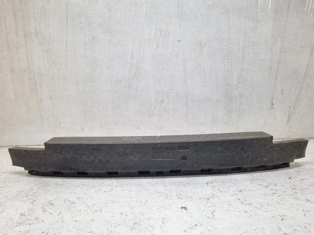 Tagumise kaitseraua vahtpolüstürool – Audi A3 S3 8P (2003-2012)