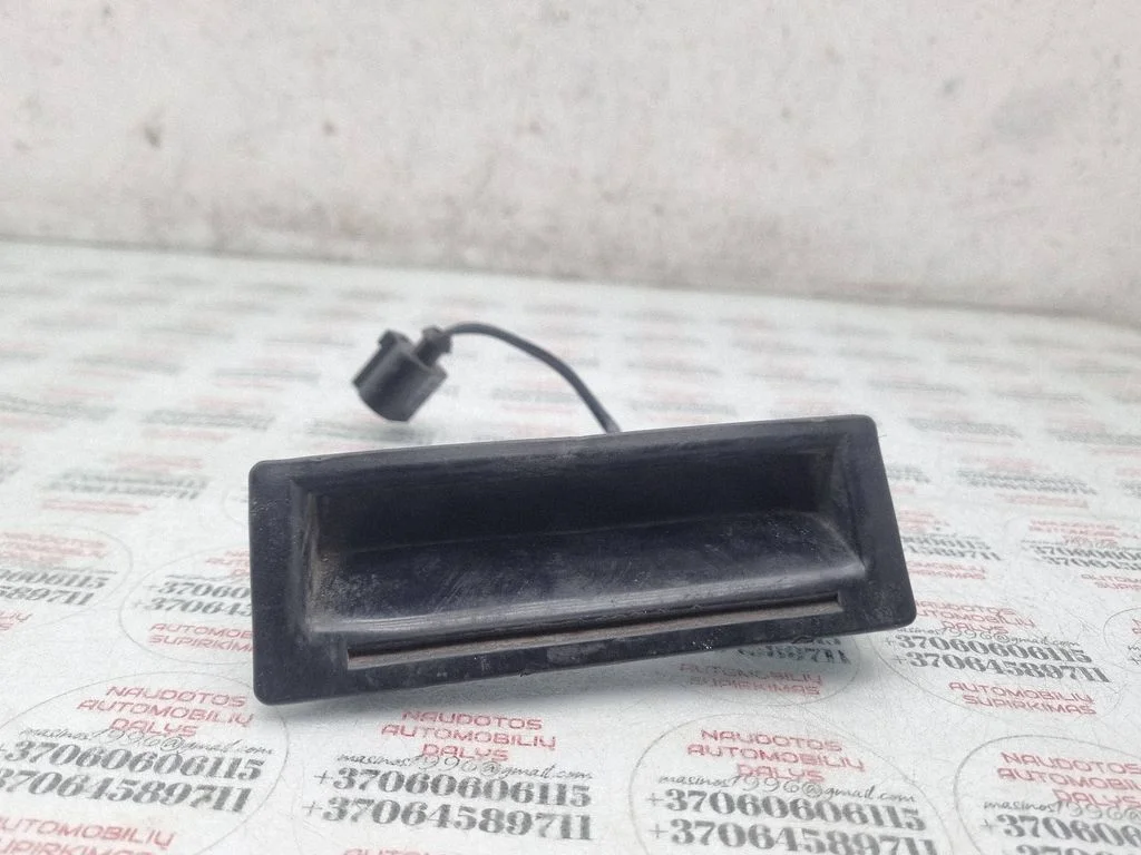 Tailgate/trunk/boot exterior handle – Volkswagen Touareg I (2002-2010)