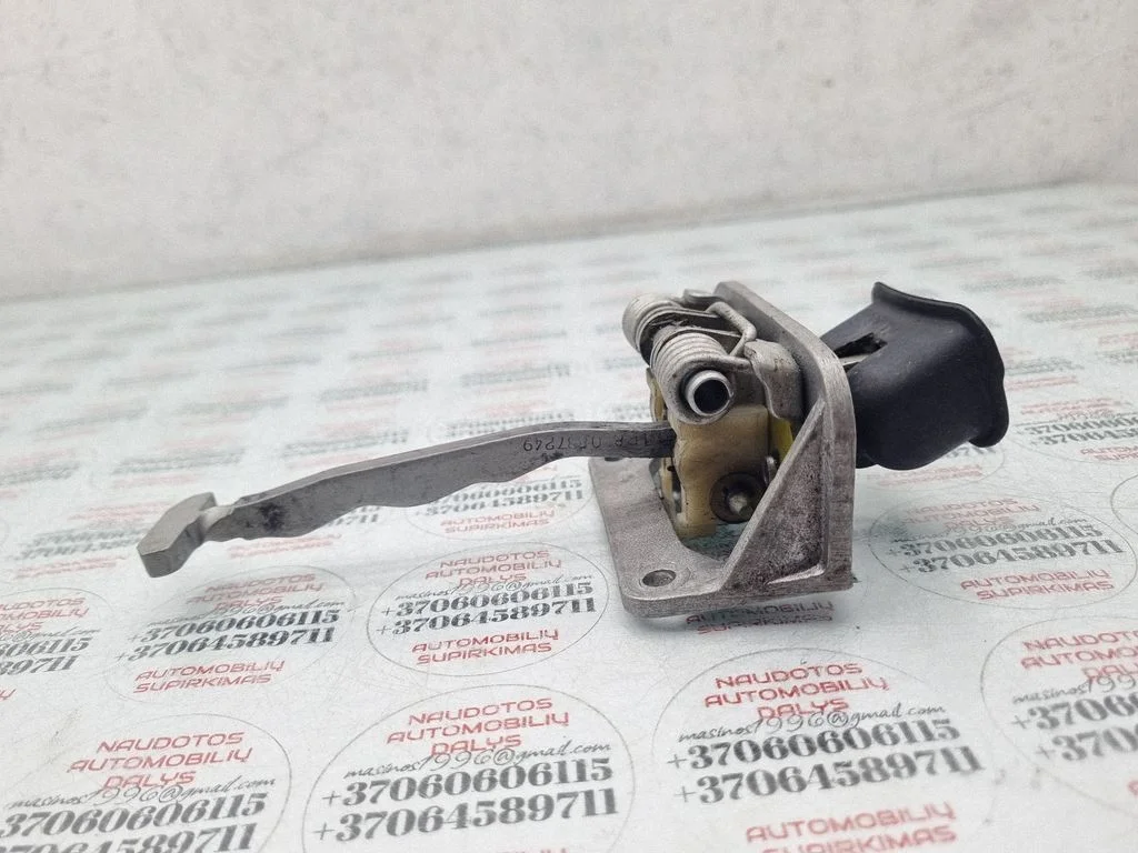 Esiukse avamispiiraja 8Z0837249
