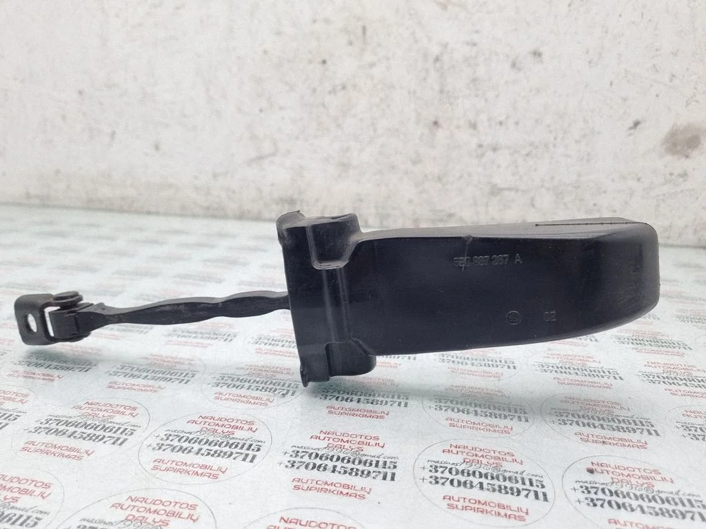 Esiukse avamispiiraja 5E0837267A