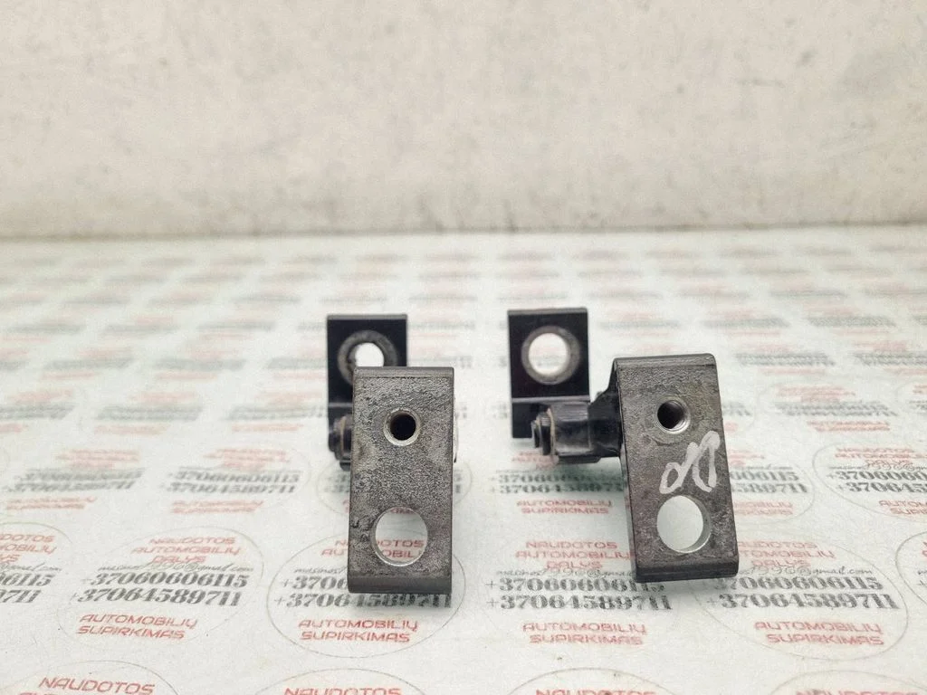 Front door hinges set – Audi A4 Allroad B8 (2008-2016)