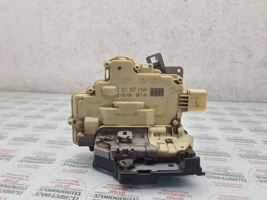 Front door lock 3C1837016A