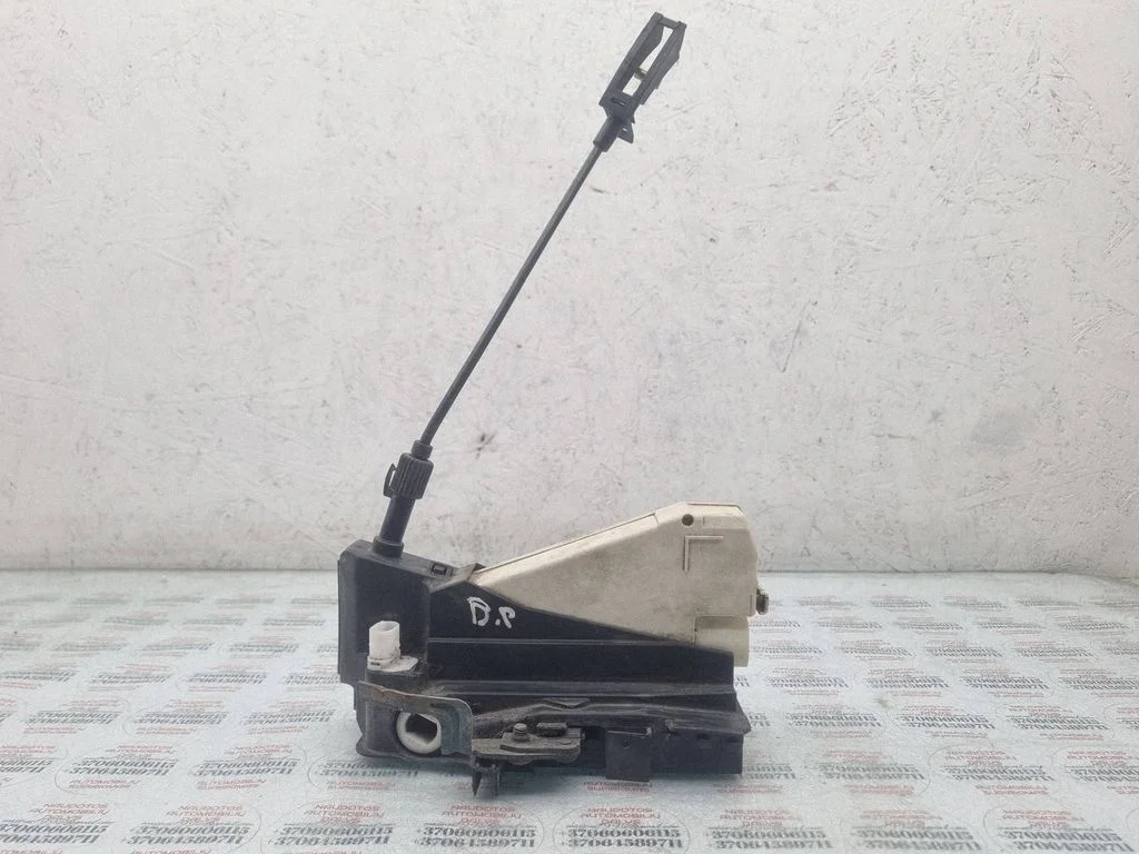 Zamek drzwi przednich 403794