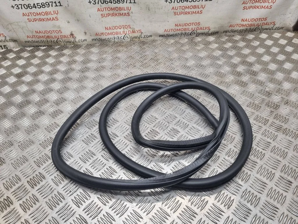 Front door rubber seal 1K4867911B