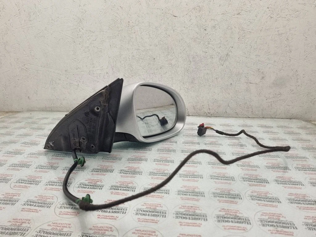 Esiukse elektriline välispeegel 3C0857934