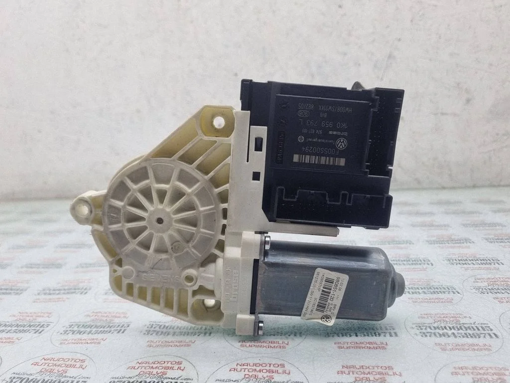 Front door window regulator motor 3C1837461L