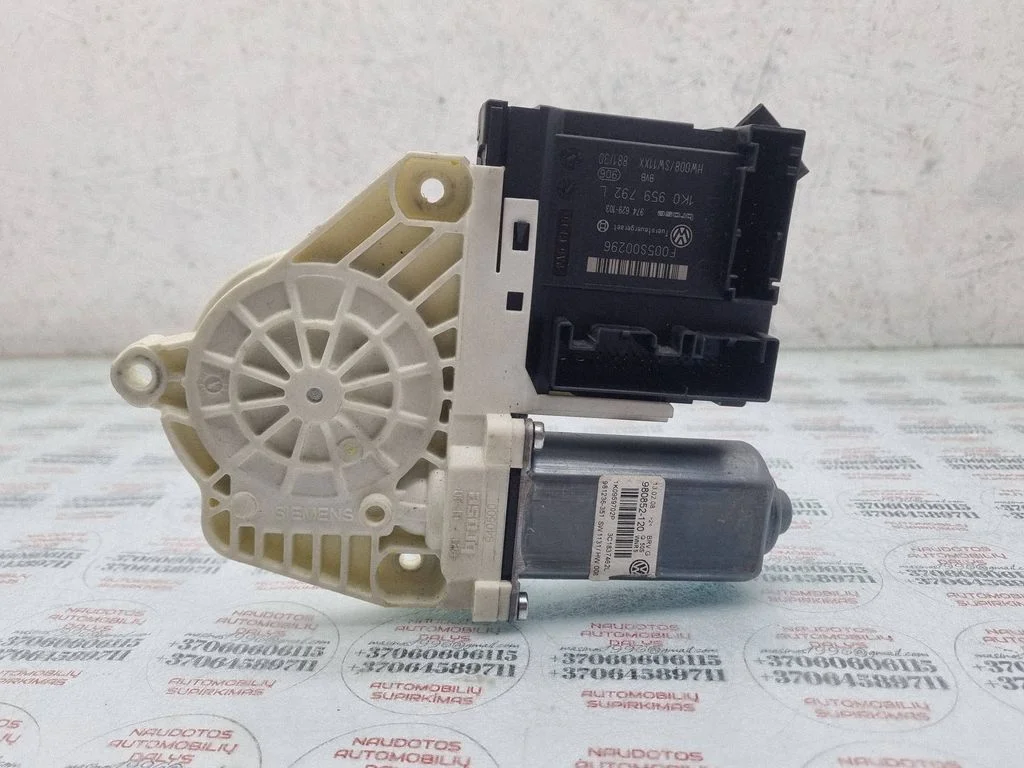 Front door window regulator motor 1K0959702P