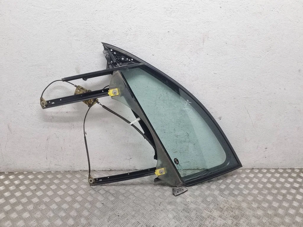 Front window lifting mechanism without motor 4F0837461C