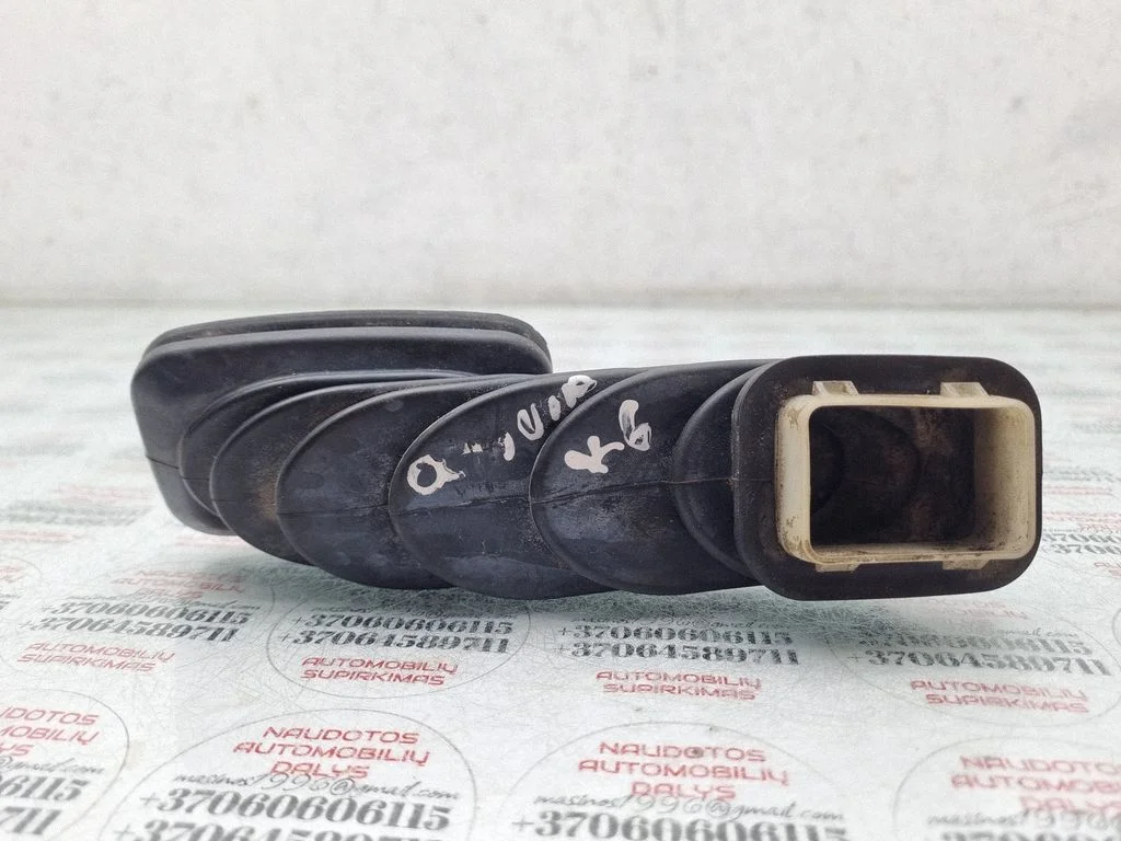 Rear wire harness sleeve – Skoda Octavia Mk2 (1Z) (2004-2013)
