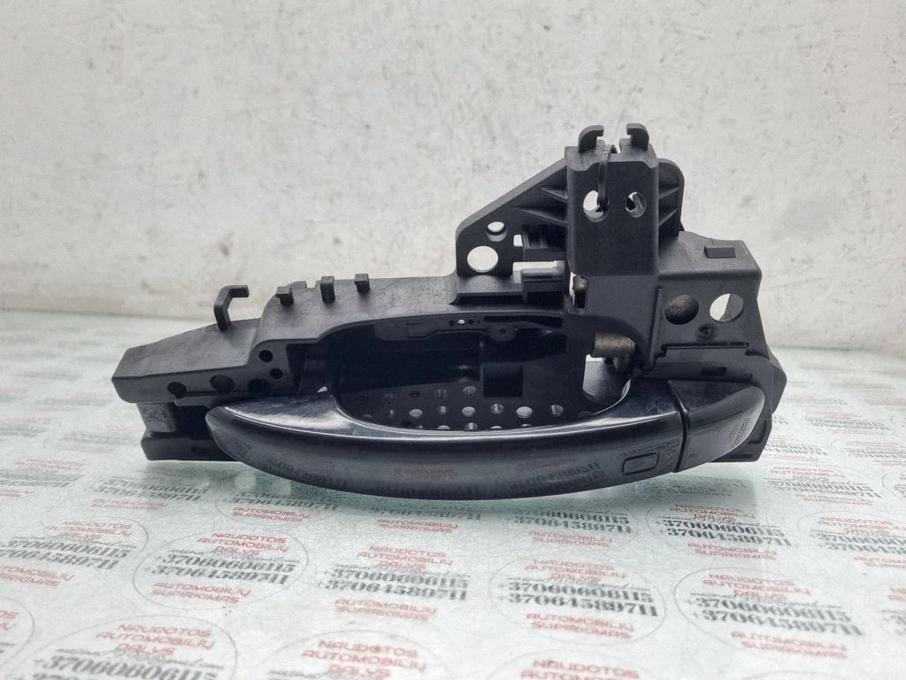 Tagaukse välimine käepide 8T0837886A