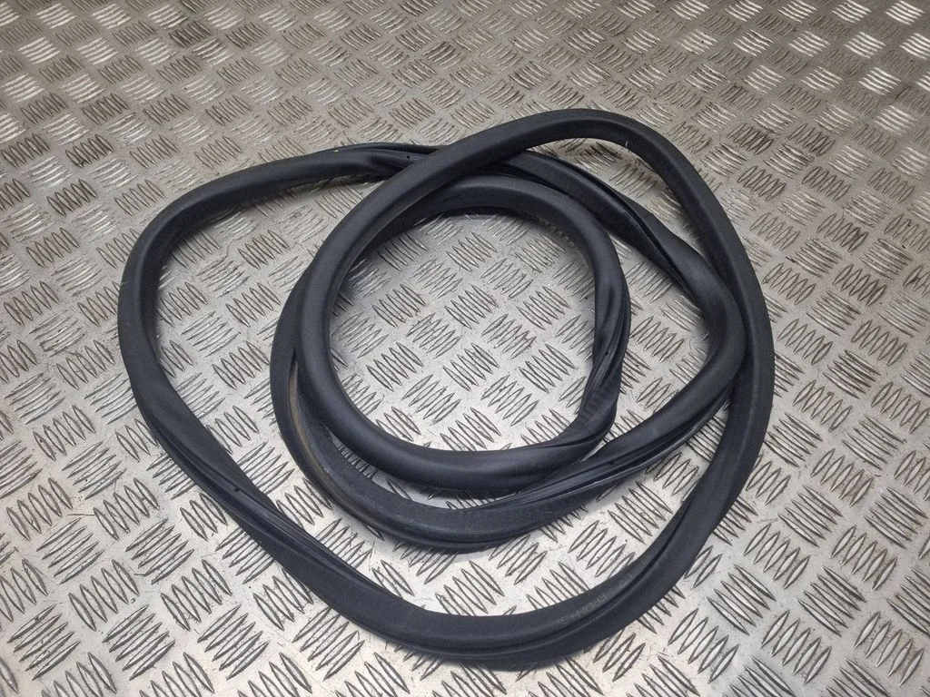 Rear door rubber seal (on body) 3C4867911B