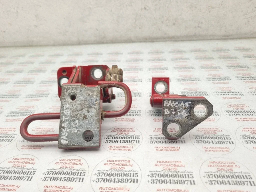 Tagaukse hingede komplekt 3C8833412B