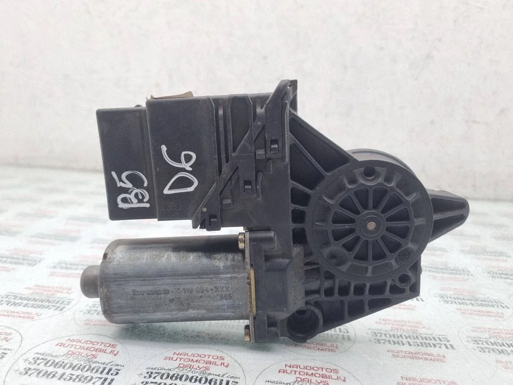 Rear door window regulator motor – rear right