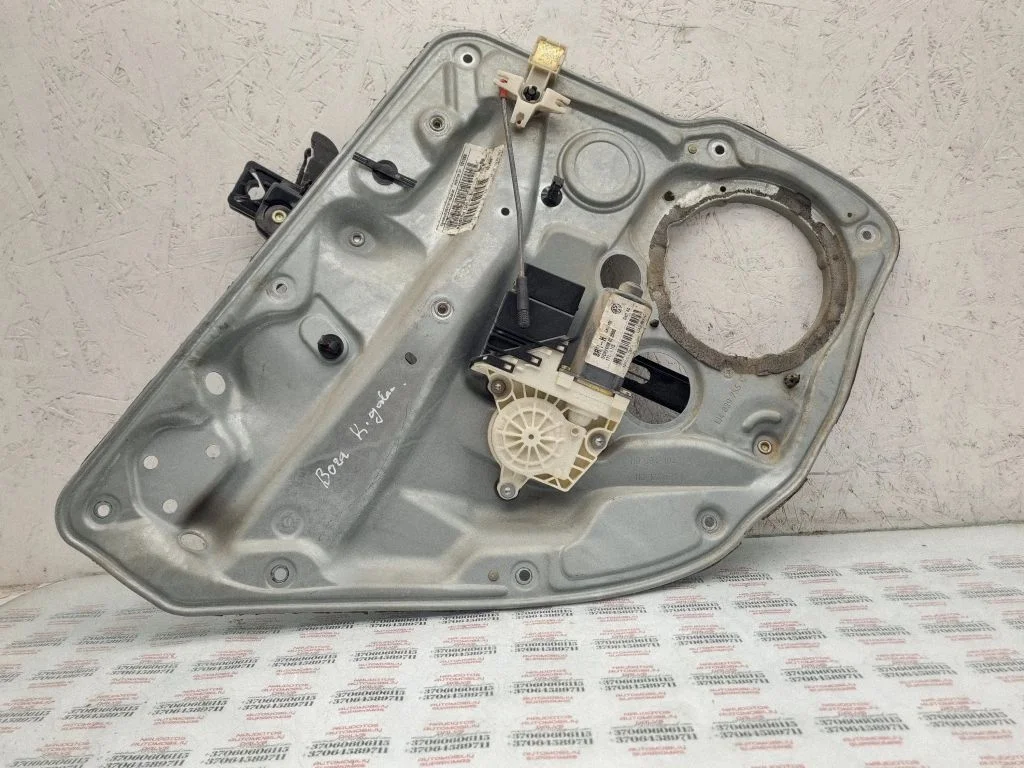 Rear door window regulator with motor 1J4839755C