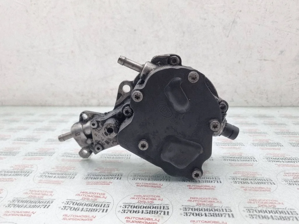 Vaakumpump 038145209E