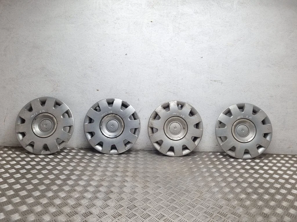 R15 wheel hub/cap/trim – Volkswagen Golf IV (1998-2005)