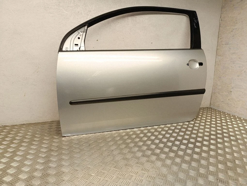 Front door coupe – front left