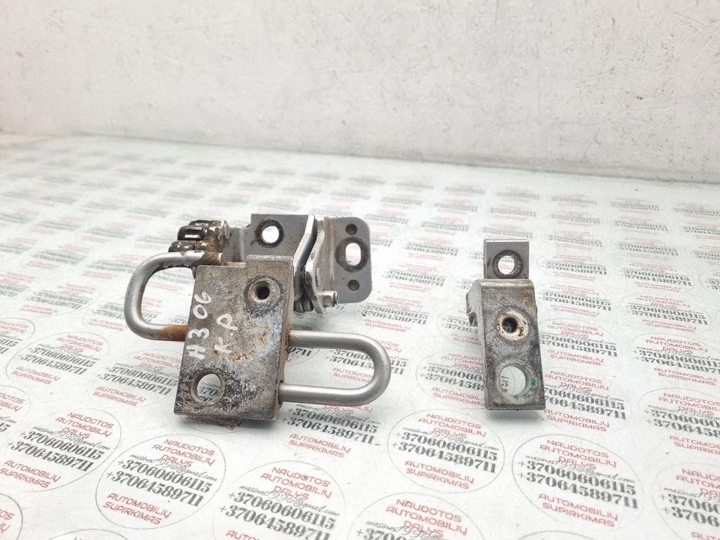 Front door hinges set – Audi A3 S3 8P (2003-2012)