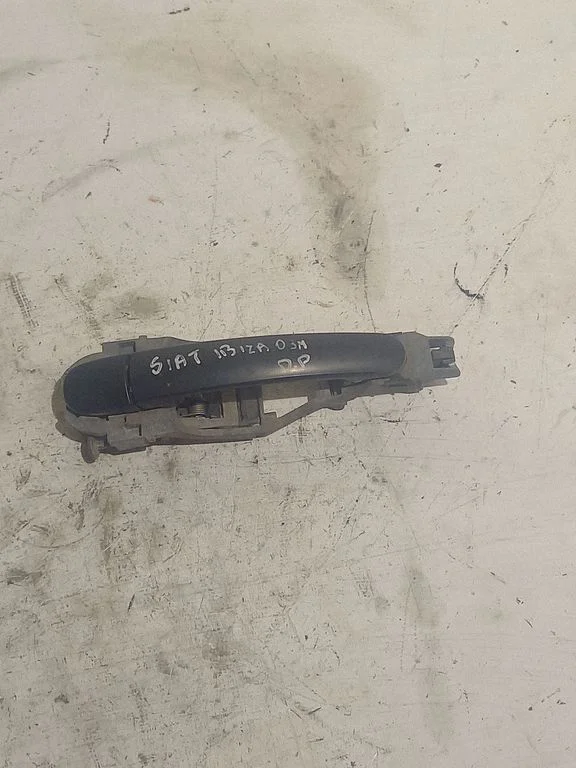 Front door exterior handle – Seat Ibiza III (6L) (2002-2008)