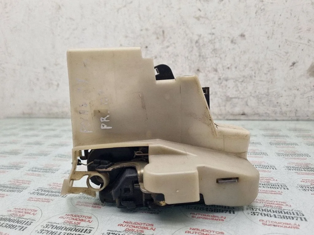 Front door lock – Volkswagen Polo IV 9N3 (2005-2009)