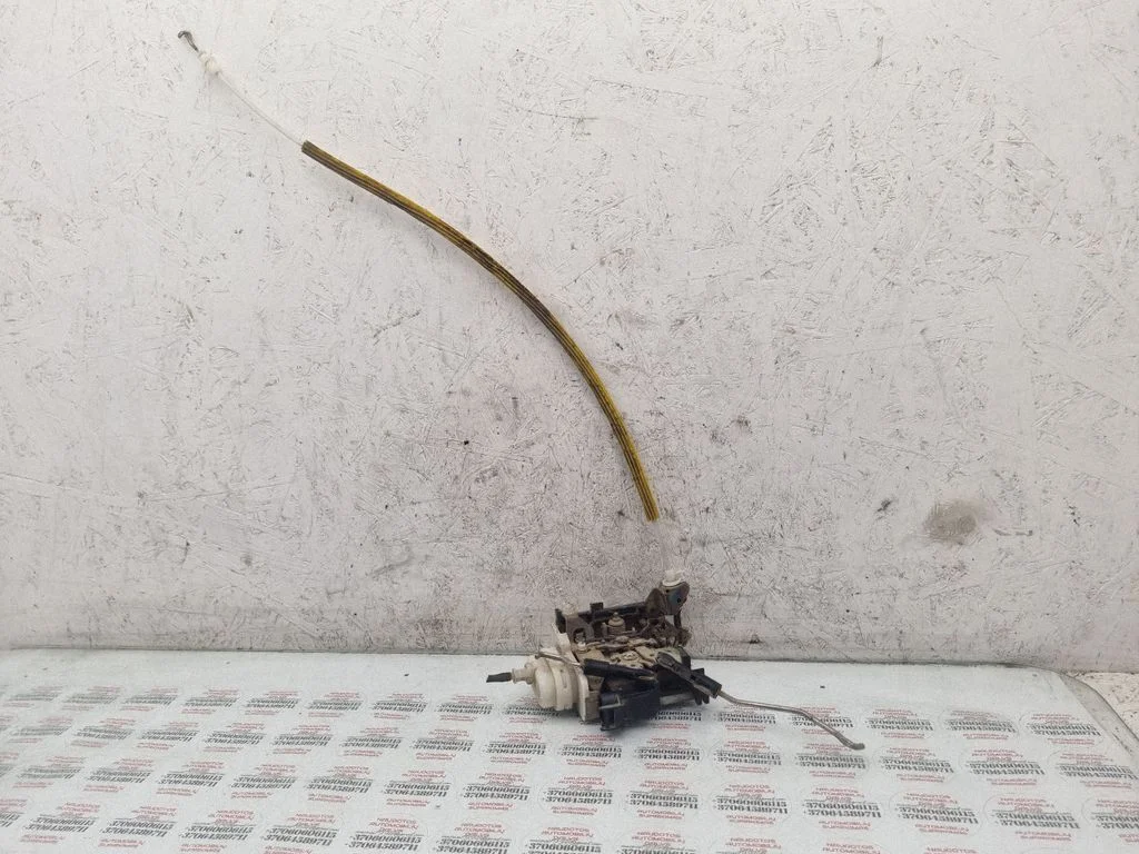 Front door lock – Audi A3 S3 8L (1996-2003)
