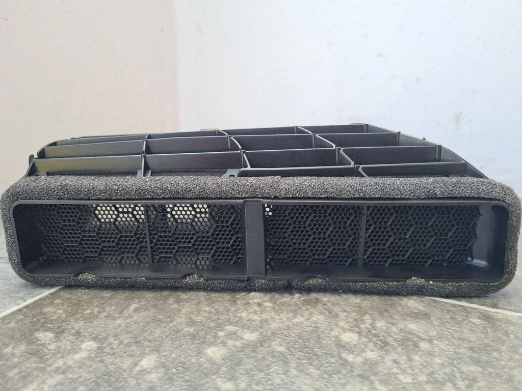 Armatuurlaua õhutusresti kate – Audi A4 Allroad B8 (2008-2016)