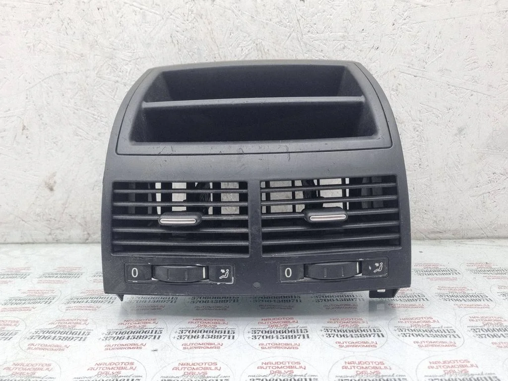 Dash center air vent grill – Volkswagen Touareg I (2002-2010)