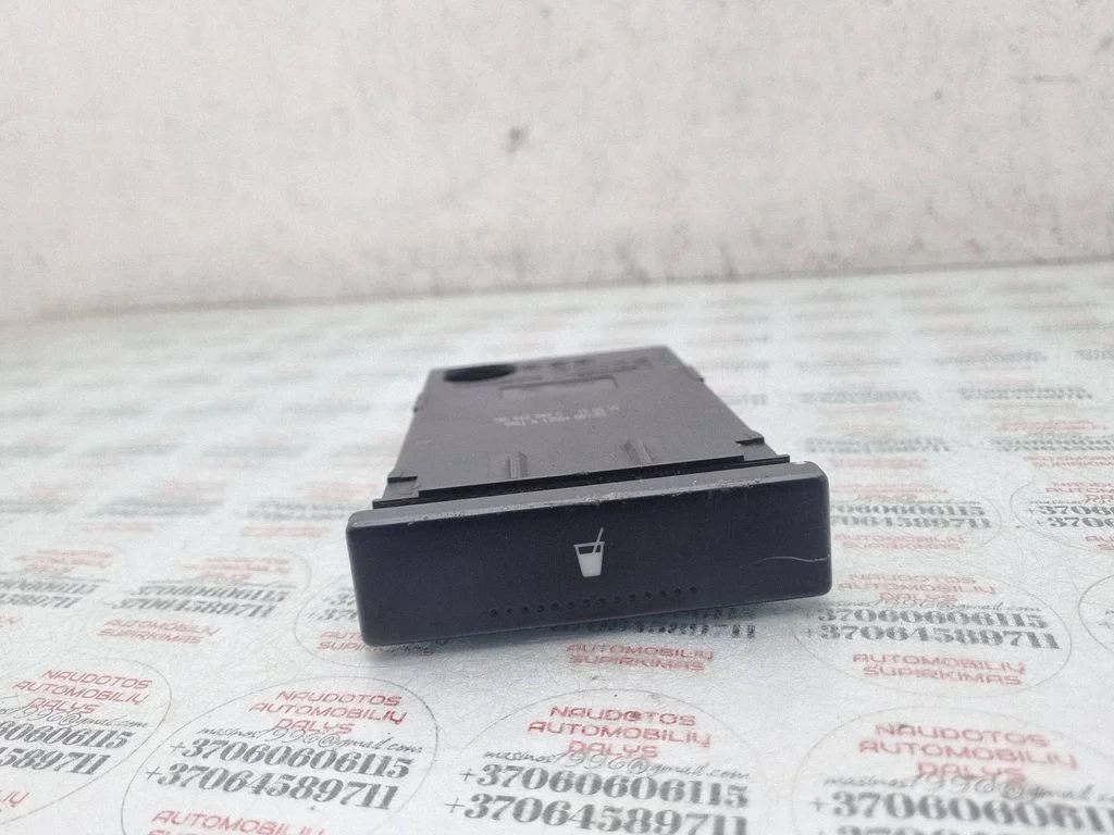 Cup holder – Ford Galaxy (2000-2006)