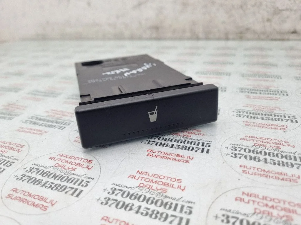 Cup holder – Volkswagen Sharan (2001-2010)