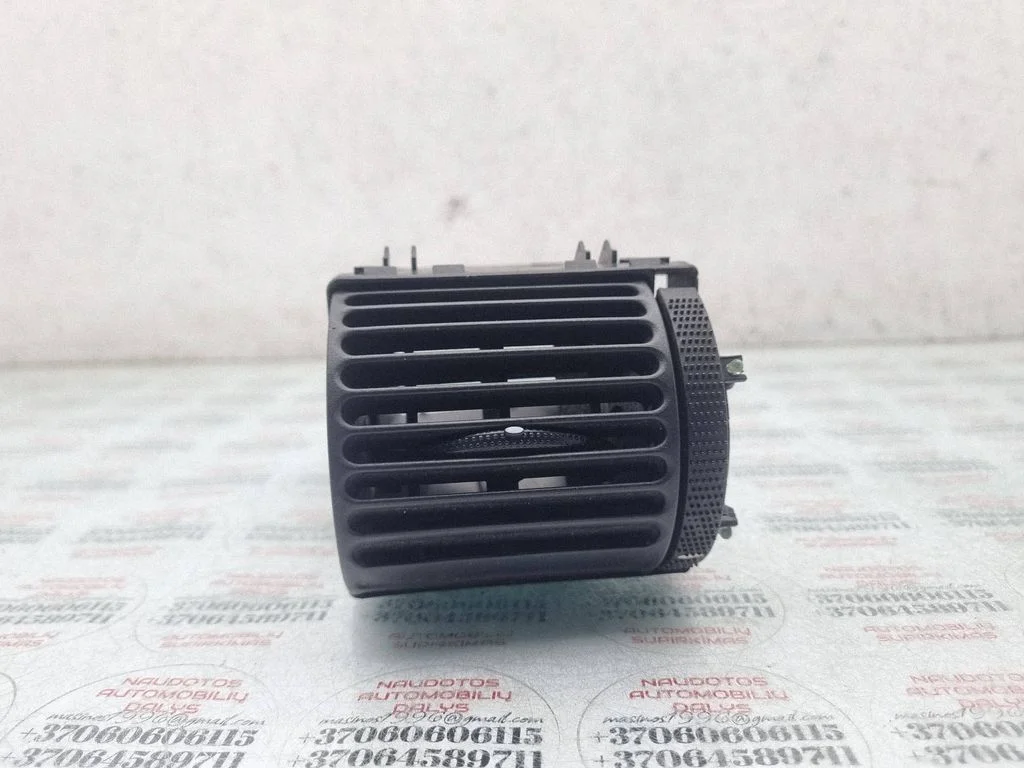 Dashboard side air vent grill/cover trim – Ford Galaxy (2000-2006)