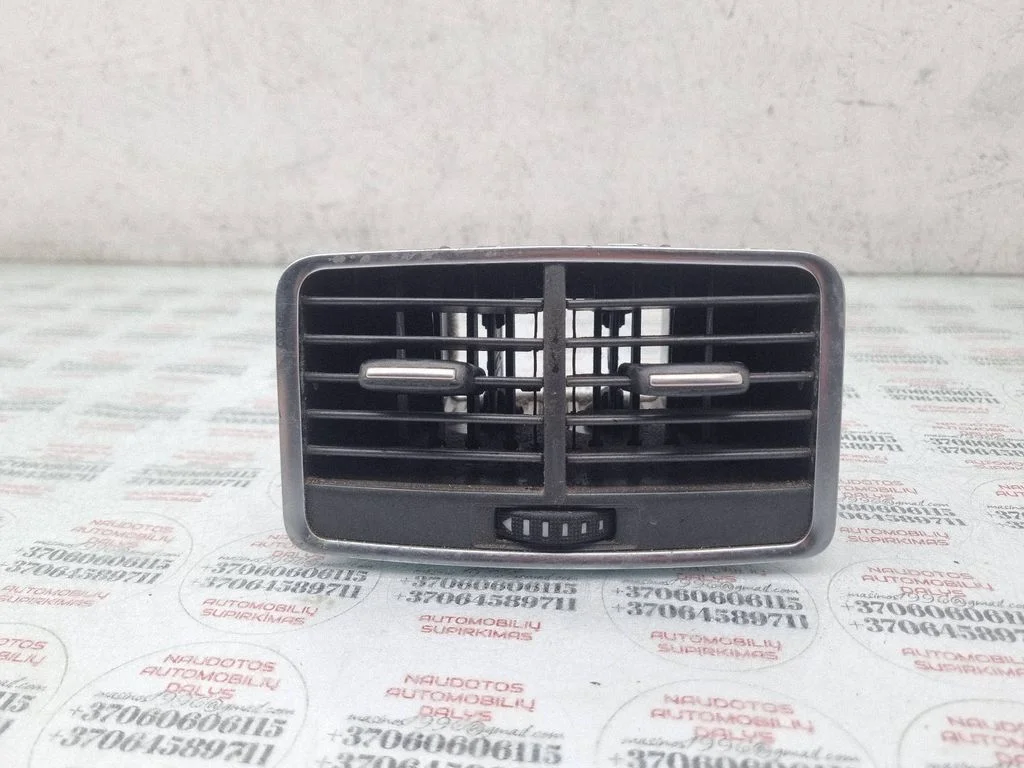 Rear air vent grill – Audi A6 Allroad C6 (2006-2011)
