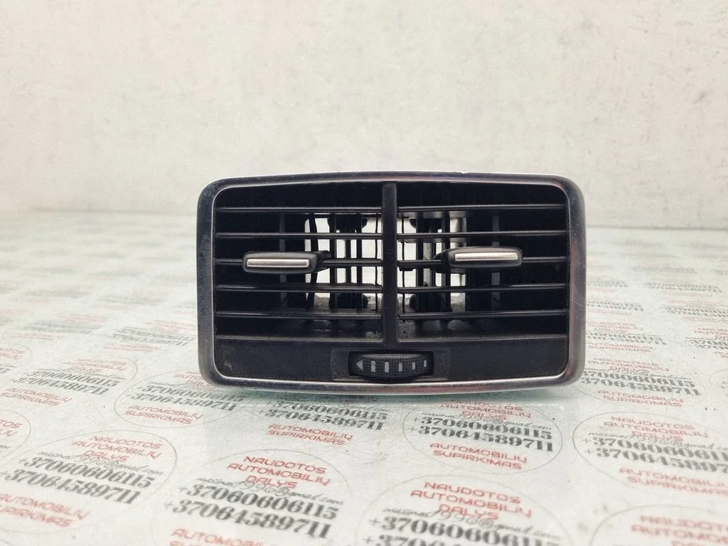 Rear air vent grill – Audi A6 Allroad C6 (2006-2011)