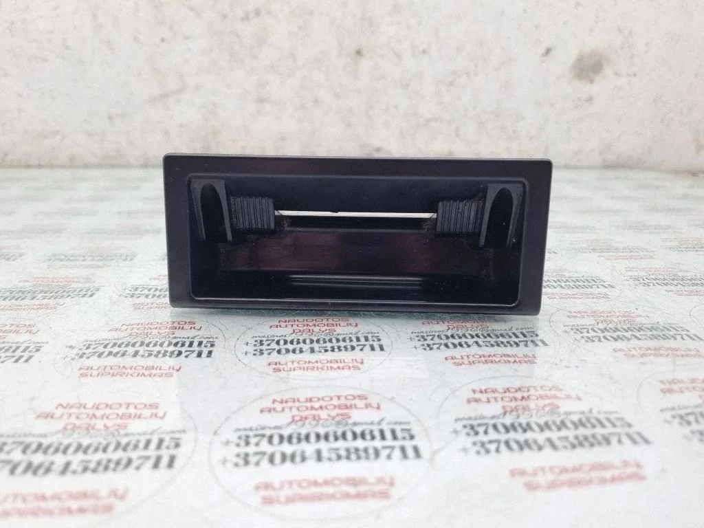 Ashtray (front) – Seat Exeo (3R) (2008-2013)